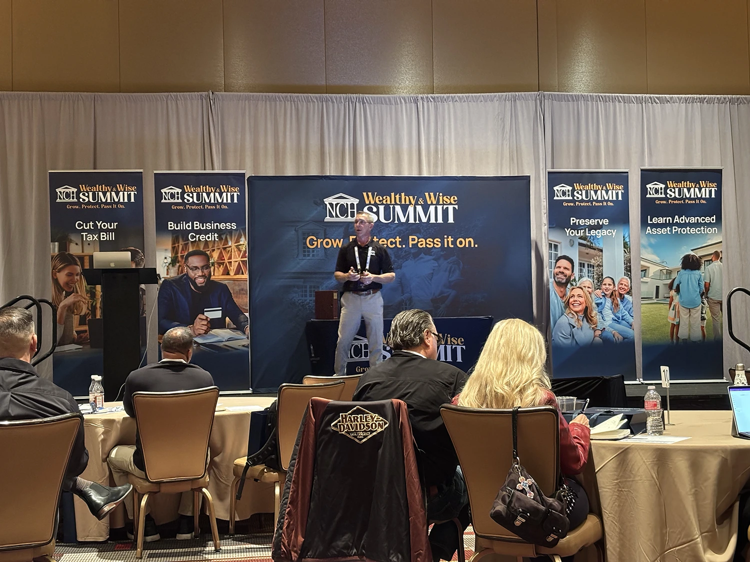Roundtable discussion at Wealthy&Wise Summit