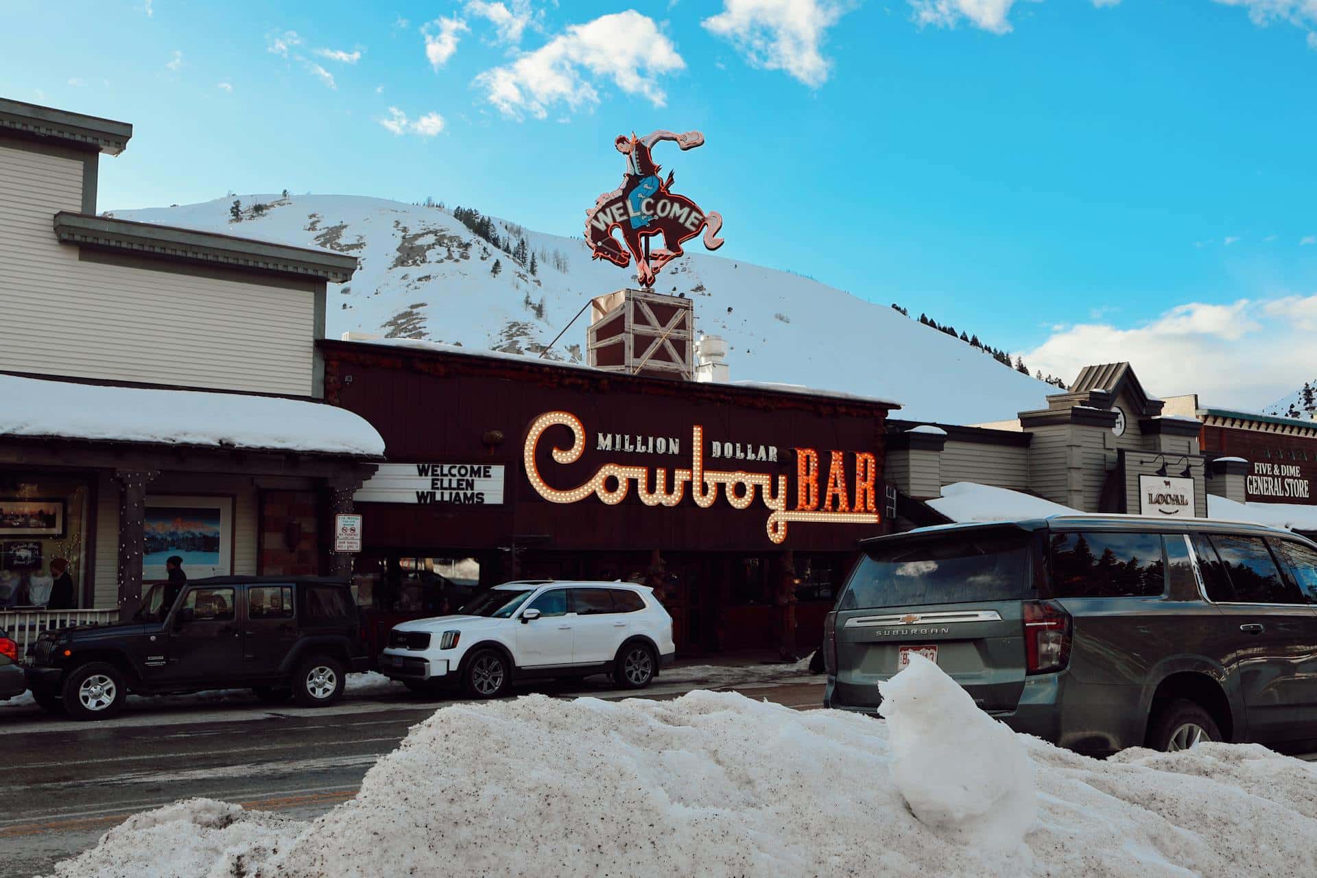 How to Start an LLC in Wyoming: A Guide for Beginners